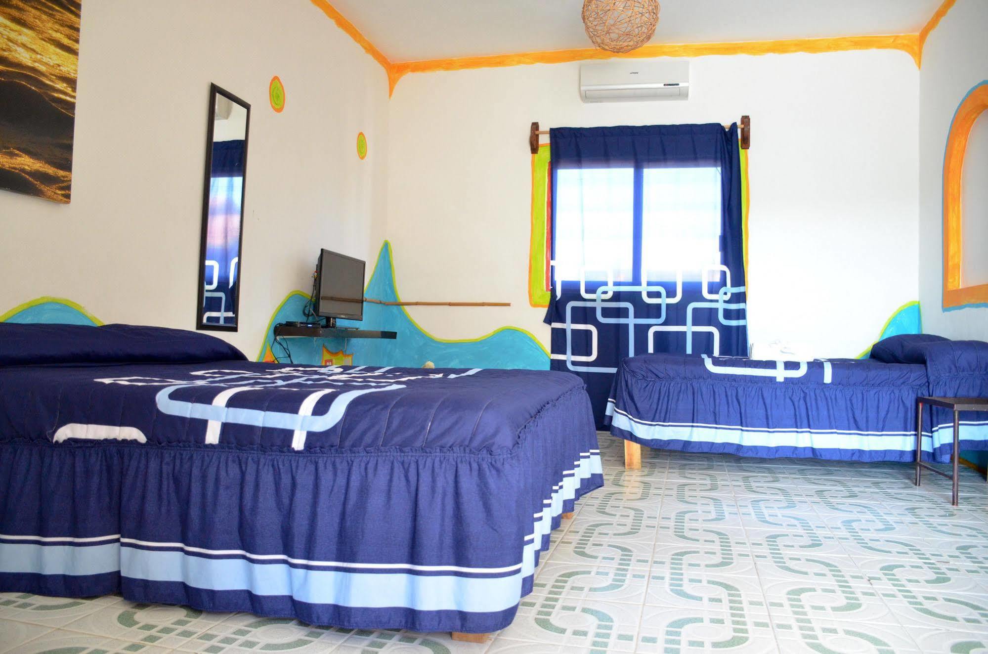 Adventure Experience Hotel Playa del Carmen Bagian luar foto